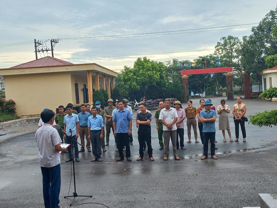 Xã Yên Lộc ra quân hưởng ứng phong trào thi đua “Ngày thứ bẩy xanh, Chủ nhật sạch”